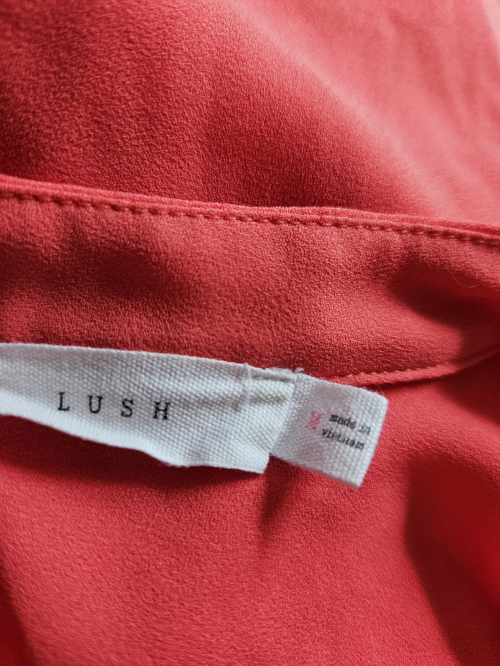 Lush Coral Split-Neck Roll-Sleeve Blouse Size Medium - Picture 5 of 7